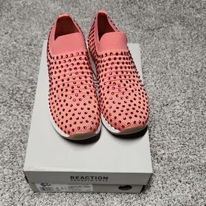 NEW Reaction Kenneth Cole Camerob Jewel Jogger Size 6M